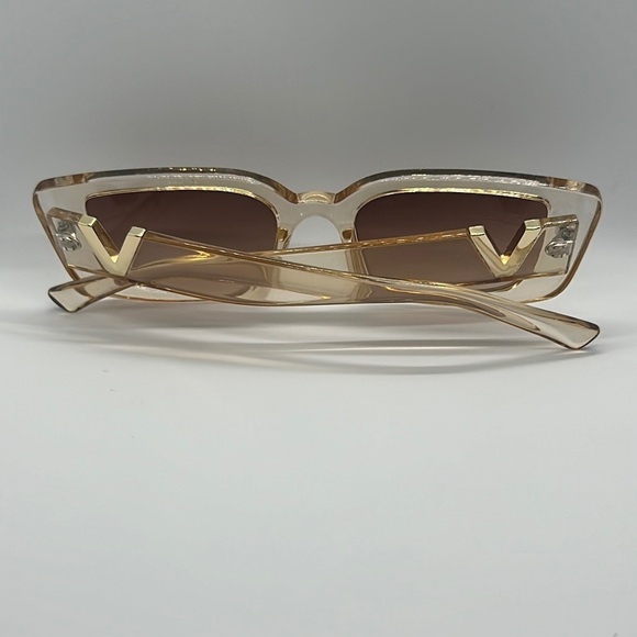 Chic Beige Rectangle Sunglasses with V Detail - Trendy Fashion Shades main image 13
